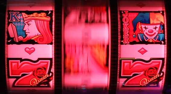 パチンコ実機 クィーンRUSH ◡̈︎*♚︎‧*˚✩︎‧₊˚ PFクィーンRUSH 〔パチンコ実機〕